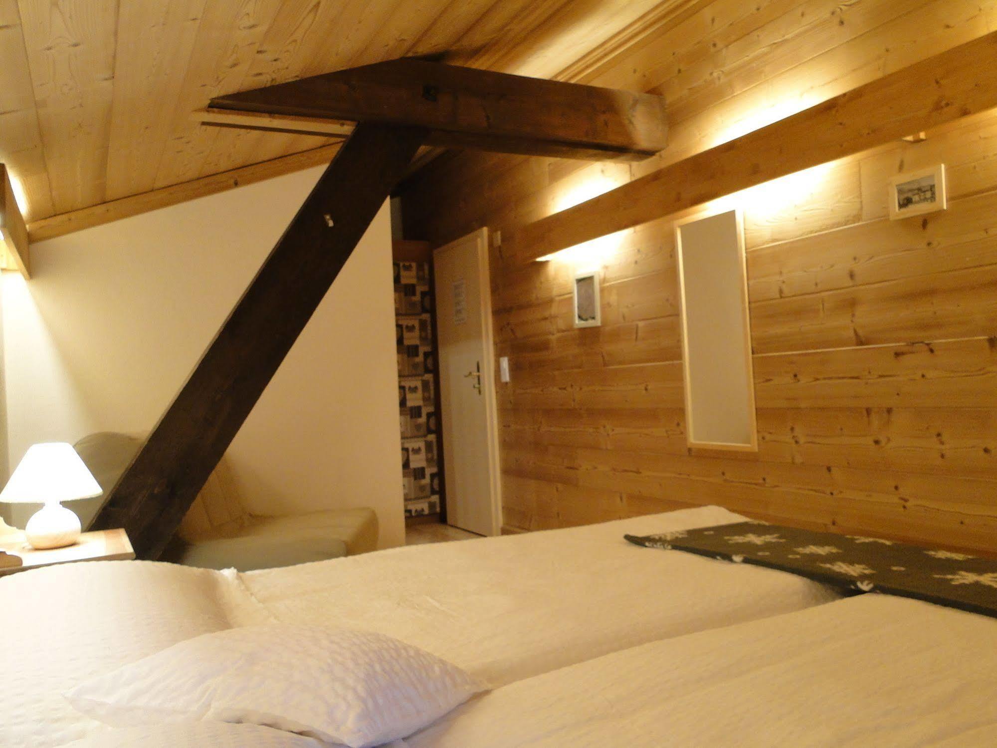 Hotel Restaurant Les Lilas Les Diablerets Exterior foto
